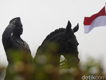 Diplomasi Patung Mas Bowo