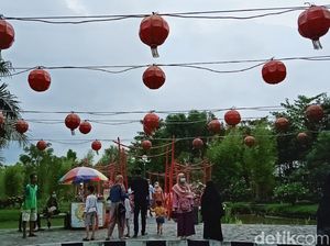 Menikmati Indahnya Taman Lampion di Klaten