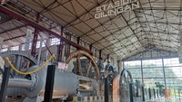 Di dalamnya ada miniatur gambaran keadaan pabrik di zaman dulu. (Aisyah Kamaliah/detikcom)