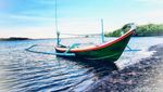 Foto Pantai Cantik Tersembunyi di Situbondo