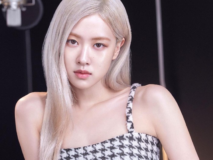 3 Warna Rambut Idol KPop yang Lagi Trend Menurut Hair Stylist Korea 3 Warna Rambut Idol KPop yang Lagi Trend Menurut Hair Stylist Korea