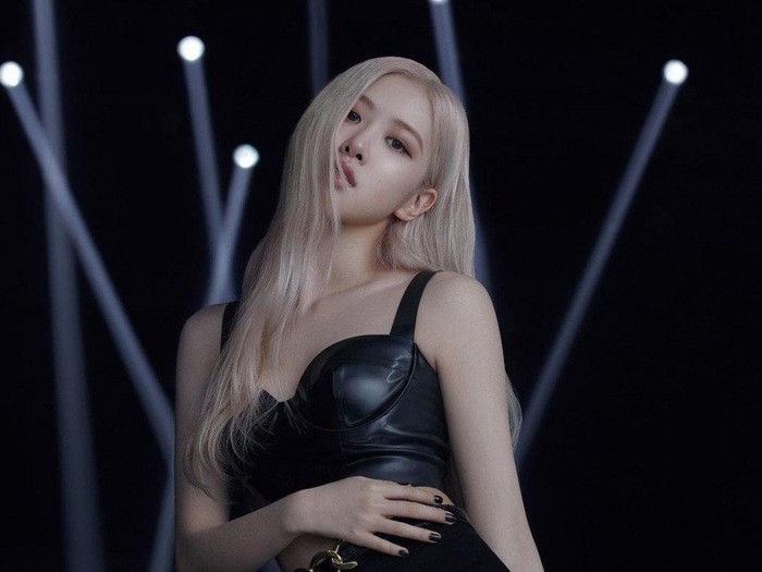 Rose Blackpink dikabarkan akan hadir di Met Gala 2021. Foto: dok. Vogue Korea