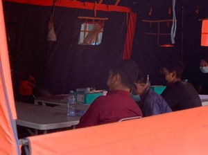 10 Pasien Positif COVID-19 Hasil Penyekatan Suramadu Diduga Terpapar Varian Baru