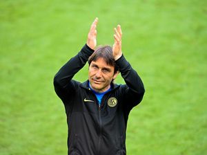 Tak Jadi ke MU, Conte Didekati Tottenham?