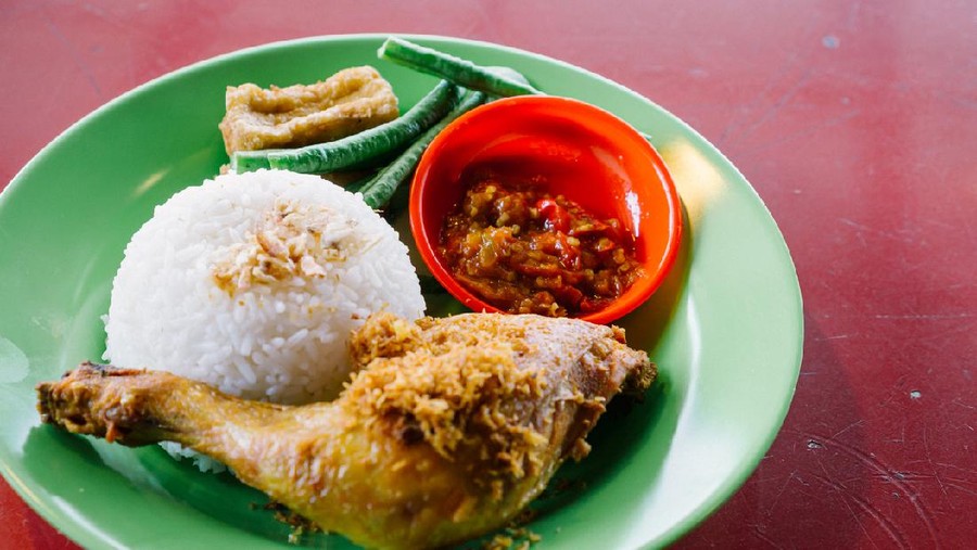 Ayam Goreng & Bakar Kaki Lima Ayam Goreng & Bakar Kaki Lima