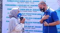H. Eddy menyalurkan bantuan Corporate Social Responsibility (CSR) untuk warga Cianjur dan khususnya warga Cianjur Selatan yang masih kekurangan air bersih. Acara dilaksanakan di Rumah Aspirasi Eddy Soeparno di Cianjur, Minggu (6/6/2021).  