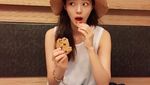 Pose Cantik Chae Soo Bin Sweet and Sour Saat Piknik dan Ngemil Permen