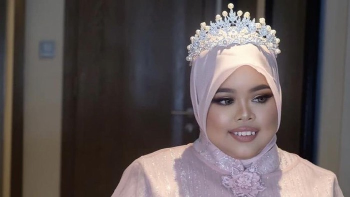 Foto Rahmawati Kekeyi Putri Cantikka atau lebih dikenal sebagai Kekeyi. Foto Rahmawati Kekeyi Putri Cantikka atau lebih dikenal sebagai Kekeyi.