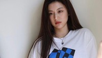 Ia berperan sebagai salah satu muridnya, Jeon Ye Seul. Foto: (dok. Instagram/goyounjung)