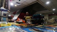 Penjualan perlengkapan dan oleh-oleh khas haji sepi pembeli.