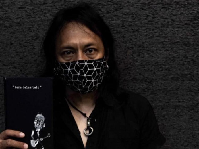 Jikun Rif/ luncurkan buku