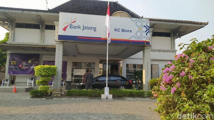 Kantor Bank Jateng cabang Blora, Senin (7/6/2021)