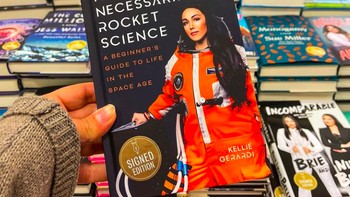 Dia juga telah menulis beberapa buku sains laris, Not Necessarily Rocket Science: A Beginners Guide To Life in the Space Age dan buku sains untuk anak bertajuk Luna Muna. Foto: Instagram