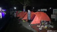 Karena masih pandemi, pengelola tetap menerapkan protokol kesehatan dengan pemeriksaan suhu tubuh bagi pengunjung. Mereka juga mewajibkan memakai masker, menjaga jarak serta mencuci tangan di tempat yang sudah disiapkan.  (Nur Hadi Wicaksono/detikTravel)