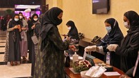 Itu bukan konser pertama di Arab Saudi saat pandemi Covid-19. Sebelumnya, penyanyi tenor Italia Andrea Bocelli manggung pada bulan April di kota kuno Hegra di Saudi, sebuah situs Warisan Dunia UNESCO.  (FAYEZ NURELDINE)