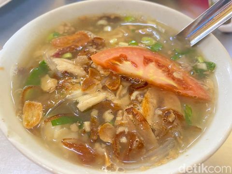 Pak Man: Gurih Segar Soto Ayam Khas Semarang Favorit Para Pejabat