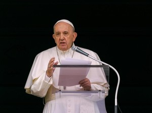 Paus Fransiskus Dilarikan ke RS Usai Alami Infeksi Pernapasan