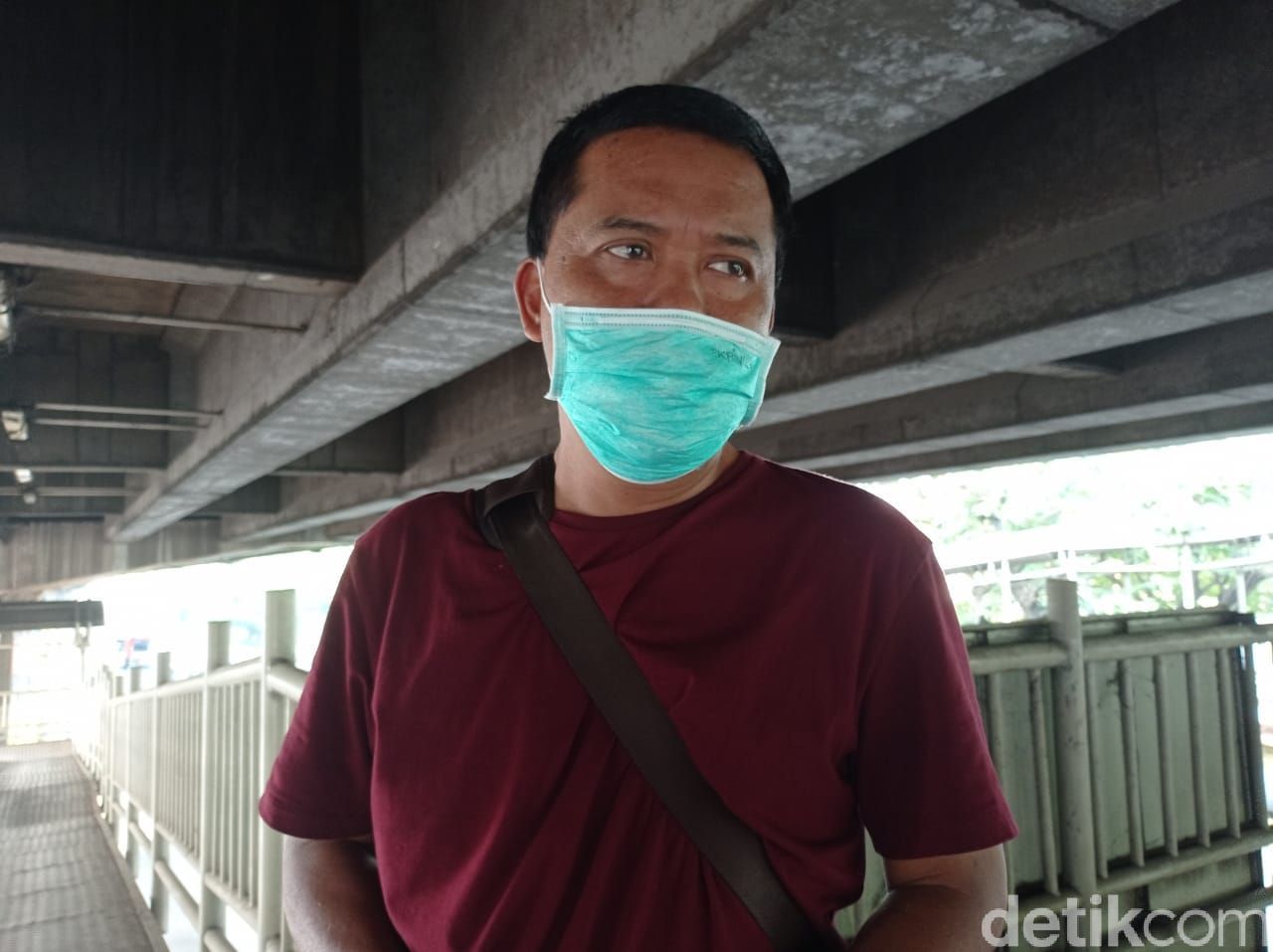 Pedestrian di trotoar Halte Kayu Putih, Rawasari, Jakarta Pusat. (Wilda Hayatun Nufus/detikcom) Pedestrian di trotoar Halte Kayu Putih, Rawasari, Jakarta Pusat. (Wilda Hayatun Nufus/detikcom)