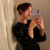 Berawal dari peran kecil, ia mulai tampil di drama-drama populer. Dalam profilnya di Asianwiki, ia pernah tampil dalam serial Doctors, Fight for My Way, While You Were Sleeping, VIP, Hotel Del Luna, Lovestruck in the City, dan yang terbaru Taxi Driver.Foto: Instagram @yjiinp