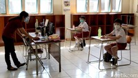 Dalam kunjungannya, Ema mengapresiasi protokol kesehatan yang sidah diterapkan di sekolah tersebut. Tapi, menurutnya masih banyak sekolah yang harus dipantau bersama jajaran Dinas Pendidikan Kota Bandung dan kewilayahan.  