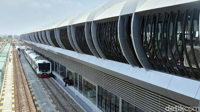 Stasiun Gambir mendapat pujian dari netizen India. Selain Gambir, Indonesia juga memililki setasiun keran lainnya.