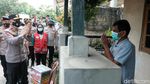 Giliran 4 RT di Kelapa Dua Tangerang Dilockdown