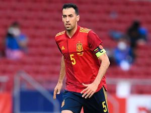 Euro 2020: Busquets Marah, Tuding Van der Vaart Cari Panggung