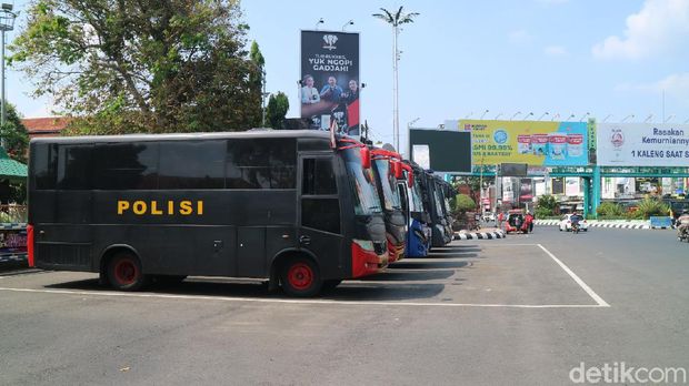 Suasana pusat keramaian di Kudus saat imbauan di rumah saja diperpanjang, Senin (7/6/2021)