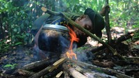 Sejak pertengahan 2013, Forum Konservasi Leuser (FKL) memiliki 28 kelompok kerja jagawana yang masing-masing tim berjumlah empat sampai lima orang. Dalam berpatroli mereka juga didampingi Polhut dari Balai Besar Taman Nasional Gunung Leuser, Dinas Lingkungan Hidup dan Kehutanan (DLHK) Aceh atau dari Balai Konservasi Sumber Daya Alam (BKSDA) Aceh.  