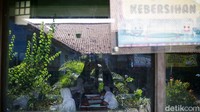 Ujian tatap muka hanya dilakukan bagi kelas 4 dan 5. Untuk siswa kelas lainnya melakukan ujian secara daring.