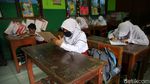 Ujian Penilaian Akhir Sekolah Tatap Muka SD di Bekasi
