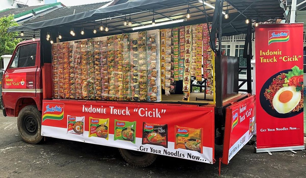 Unik Di Palembang Ada Warmindo Dengan Konsep Food Truck Self Service