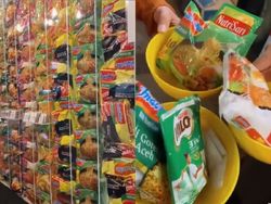 Edan! Pria Ini Raup Rp 120 Juta/Bulan dari Jualan Mie Instan & Burjo