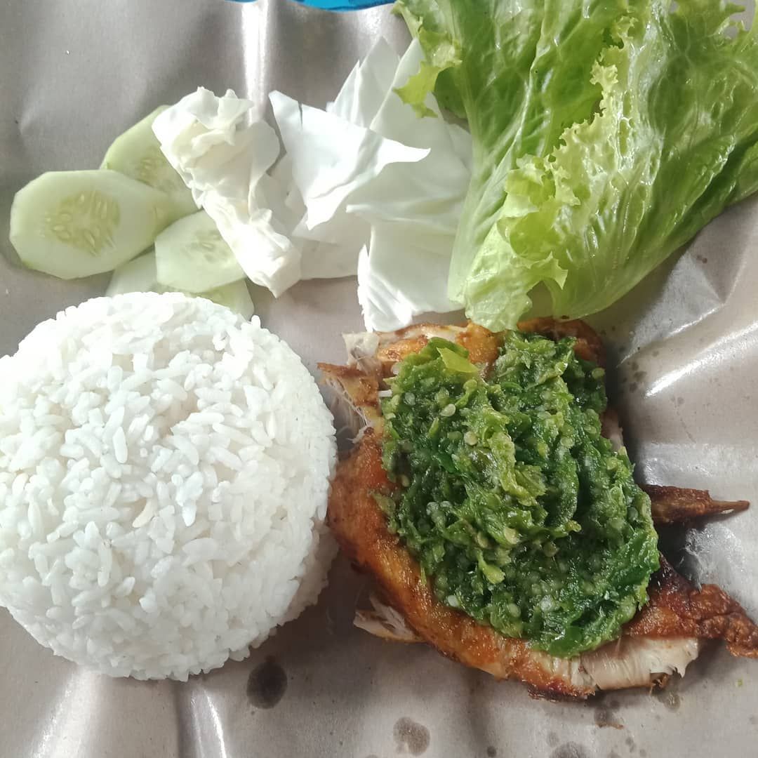 5 Ayam Penyet Sambal Ijo yang Mantul Ini Jadi Buruan di Jakarta