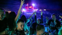 Peristiwa itu dimungkinkan karena tingkat penularan Albania yang rendah. Getty Images/Ferdi Limani  