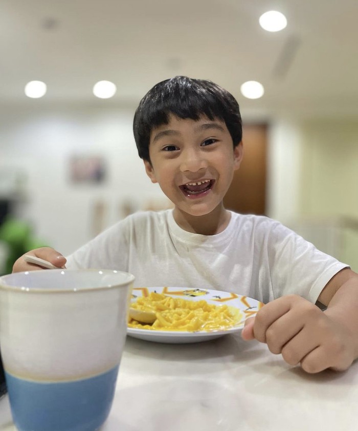 Bikin Gemes! Gaya Lucu Rafathar Saat Makan Es Krim hingga Mie Ayam Bikin Gemes! Gaya Lucu Rafathar Saat Makan Es Krim hingga Mie Ayam