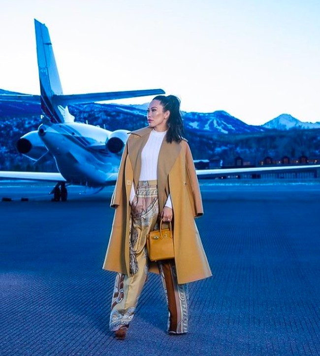 Christie Chiu adalah satu dari segelintir crazy rich asal Asia yang menetap di Amerika Serikat. Suaminya, Gabriel Chiu, adalah seorang dokter bedah plastik ternama langganan para selebriti dunia di Beverly Hills, Los Angeles, California, AS. (Foto: Instagram/christine_chiu88)