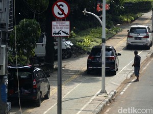 Parkir Liar di Jakbar Meningkat Selama PPKM Level 3
