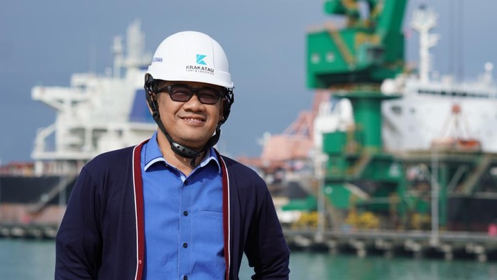 PT Krakatau Bandar Samudera sebagai operator Pelabuhan Cigading di Cilegon, Banten telah menyelesaikan dua dermaga baru yaitu dermaga 7.1 dan 7.2 dengan kapasitas 3,5 juta ton, sehingga total kapasitas bongkar muat Pelabuhan Cigading menjadi 25 juta ton per tahun, hal tersebut menjadikan Pelabuhan Cigading sebagai pelabuhan curah kering terbesar di Indonesia.