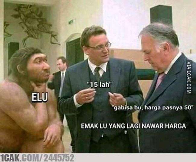 Biasanya kalau ibumu lagi nawar, kamu ngapain? Ikutan nawar juga atau justru ngelihatin aja nih? Foto: 1cak.com