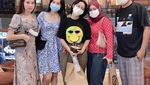 10 Gaya Keren Astrid Kuya Saat Asyik Kulineran