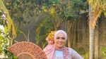 10 Gaya Keren Astrid Kuya Saat Asyik Kulineran