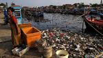 Nestapa Sampah Plastik di Tengah Hari Laut Sedunia