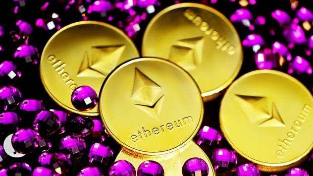 Ilustrasi Ethereum. (Photo by Executium on Unsplash)