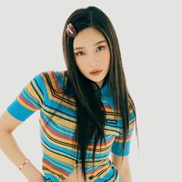 Joy Red Velvet harus menghadapi fobia akan kembang api setiap kali manggung. Hal ini membuat para penggemar khawatir. Pada 2019, ia meminta maaf karena berlari ke belakang panggung. Foto: dok. SM Entertainment