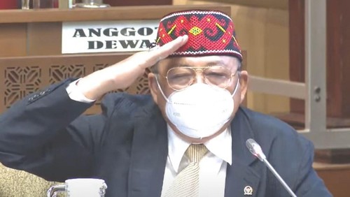 Anggota Komisi II DPR, Cornelis, mengutarakan apresiasinya terhadap Menpan-RB Tjahjo Kumolo dan Kepala BKN Bima Haria Wibisana, atas langkah mereka menyikapi pegawai KPK yang tidak lulus Tes Wawasan Kebangsaan (TWK). Cornelis mengaku sebagai ASN dirinya pernah mengikuti pendidikan dengan tes serupa.