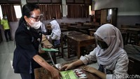 Durasi pembelajaran hanya  2 jam dan pertemuan 2 kali dalam seminggu.
