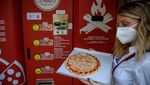 Menengok Vending Machine Pizza Pertama di Italia