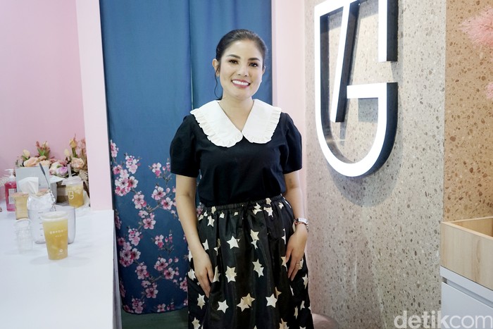 Nindy Ayunda Nindy Ayunda saat ditemui di kawasan Blok M, Jakarta Selatan.