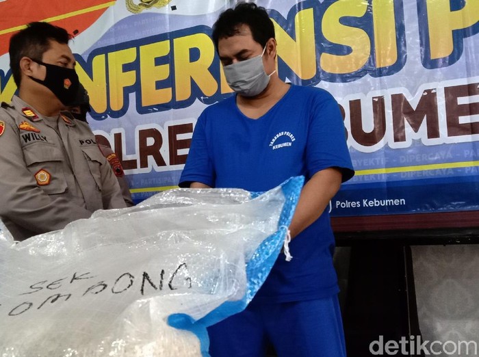 Penggelapan belasan ton beras di Kebumen, Selasa (8/6/2021).